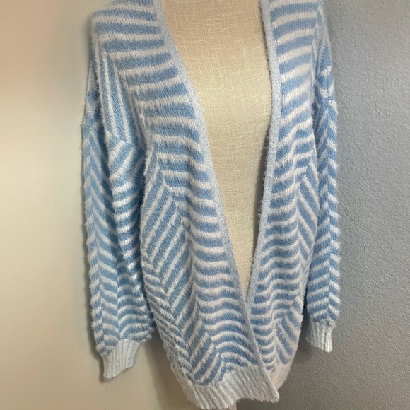 Womens SugarLips Cheshire Chevron Eyelash Cardigan - Picture 3 of 11